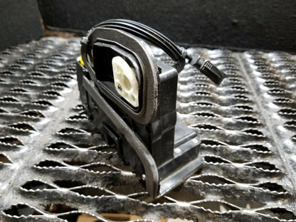 17 18 19 20 Cadillac Xt5 Rear Right Pass Side Door Lock Latch Actuator OEM 34k