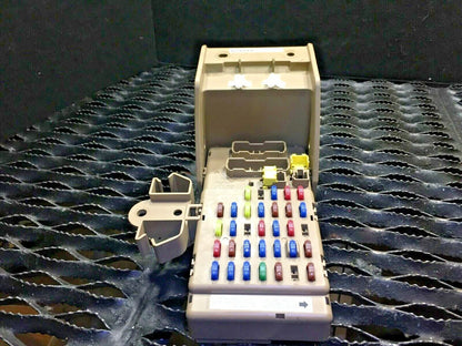 08 09 10 Subaru Impreza 2.5l Fuse Box 82201fg000 OEM
