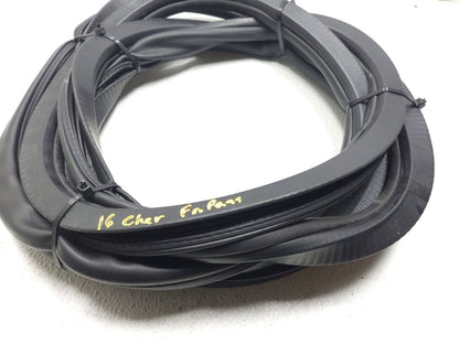 14 15 16 17 18 Jeep Cherokee Door Weatherstrip Seal Front Right Pass Side OEM