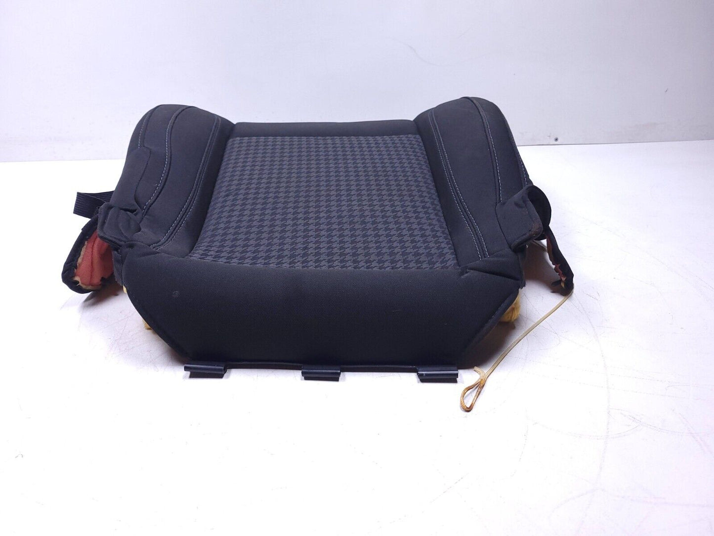 15 - 18 Dodge Challenger Front Passenger Seat Lower Cushion OEM 87k