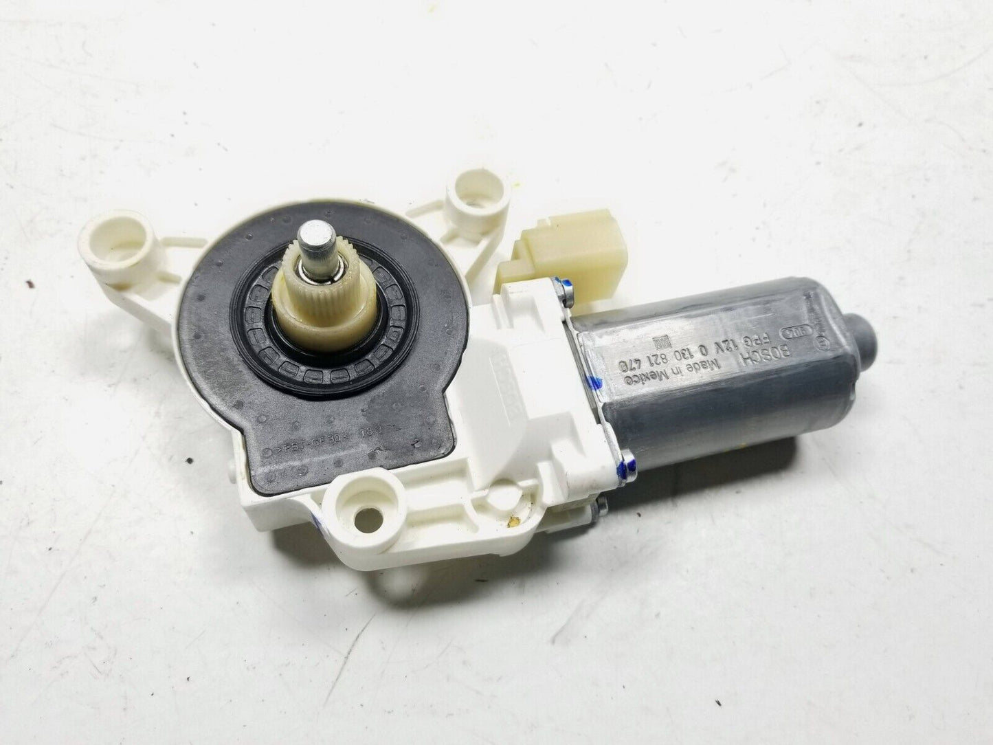 12 - 16 Dodge Grand Caravan Front Door Window Motor Passenger Side Right OEM