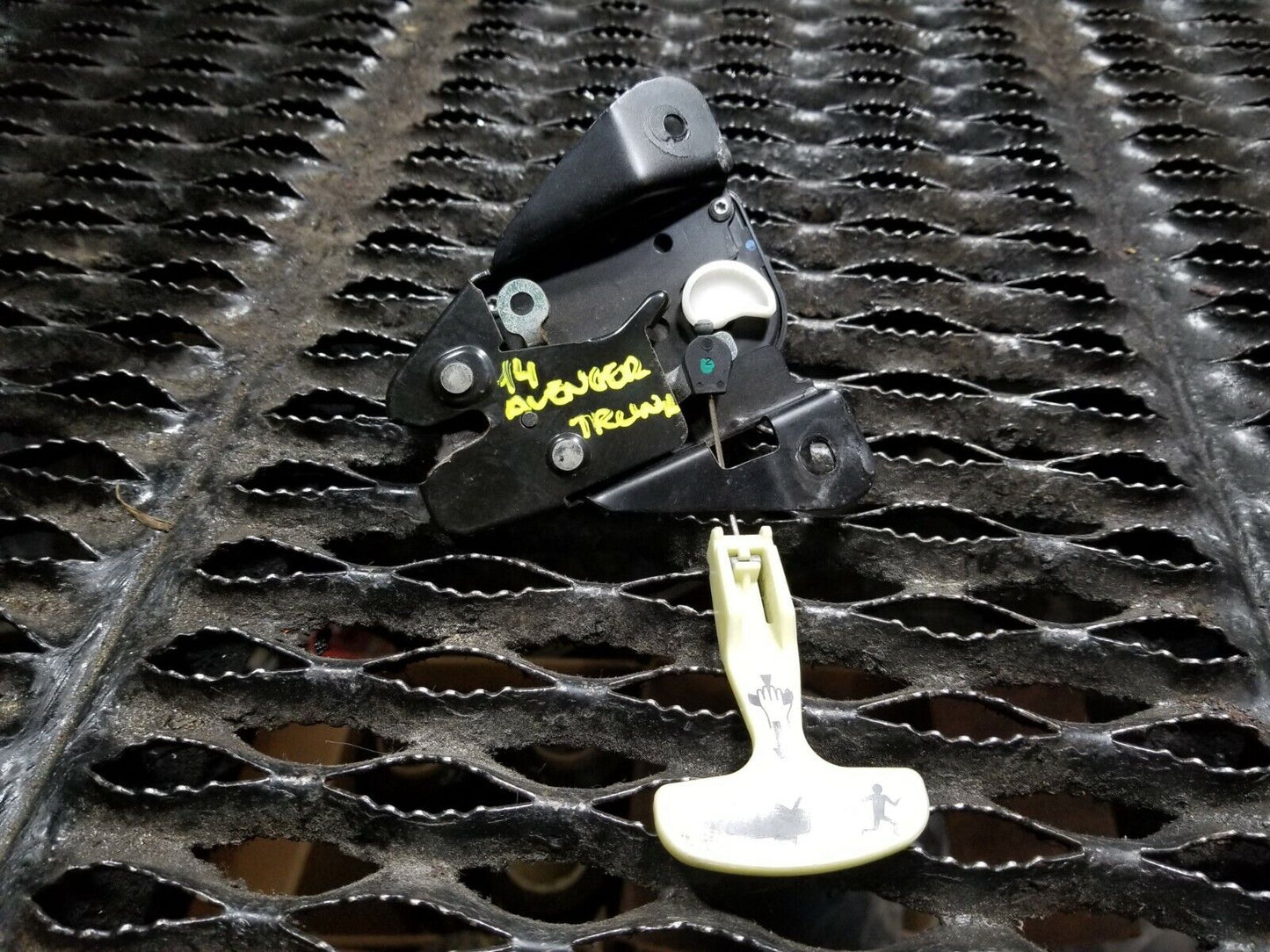 11 12 13 14 Dodge Avenger Trunk Lid Lock Latch Actuator OEM