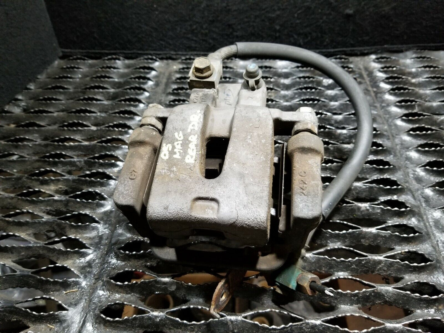 05 06 07 Dodge Magnum 5.7l Rt Rear Left Driver Side Brake Caliper OEM