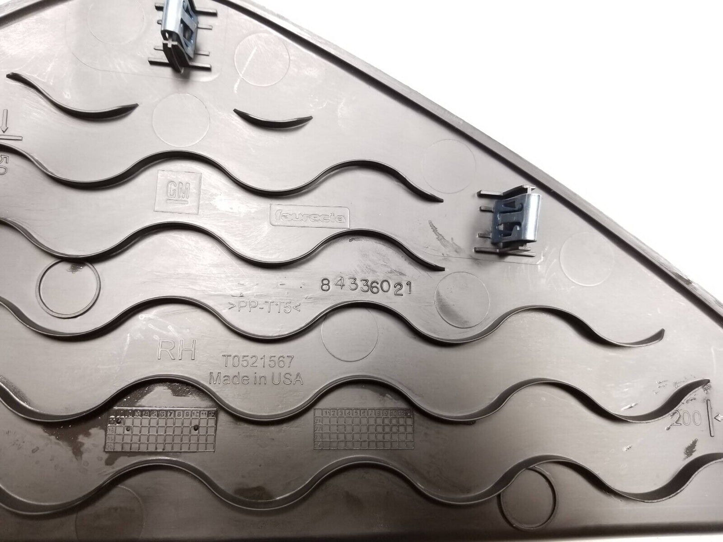 18 19 20 21 Chevrolet Equinox Dash End Cap Cover Right Pass Side OEM