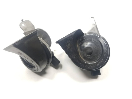 09 10 11 12 BMW 750li Horn Signal Pair OEM