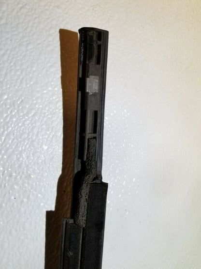 13 14 15 16 Nissan Versa Sdn Rear Right Pass Door Window Belt Seal Molding OEM