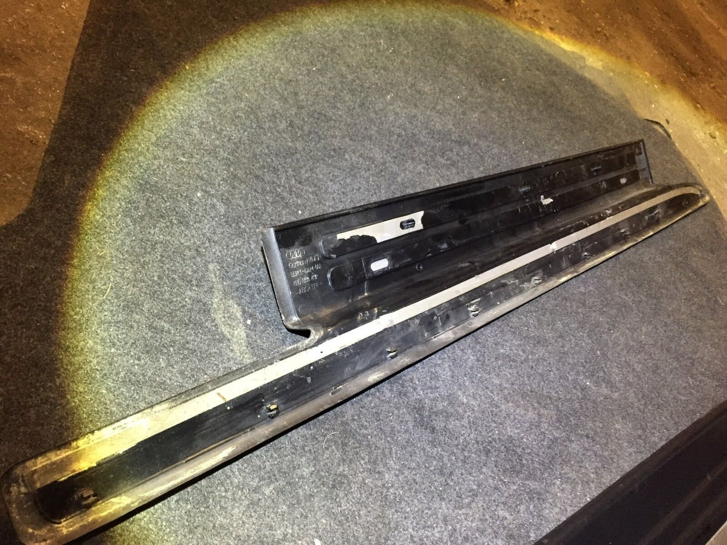 04 05 06  Audi A4 B6 Convertible Right Pass Door Sealing Strip Molding OEM