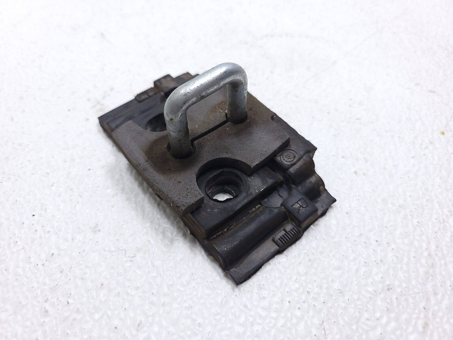 06 07 08 09 10 11 Mercedes Ml500 Trunk Striker Latch OEM