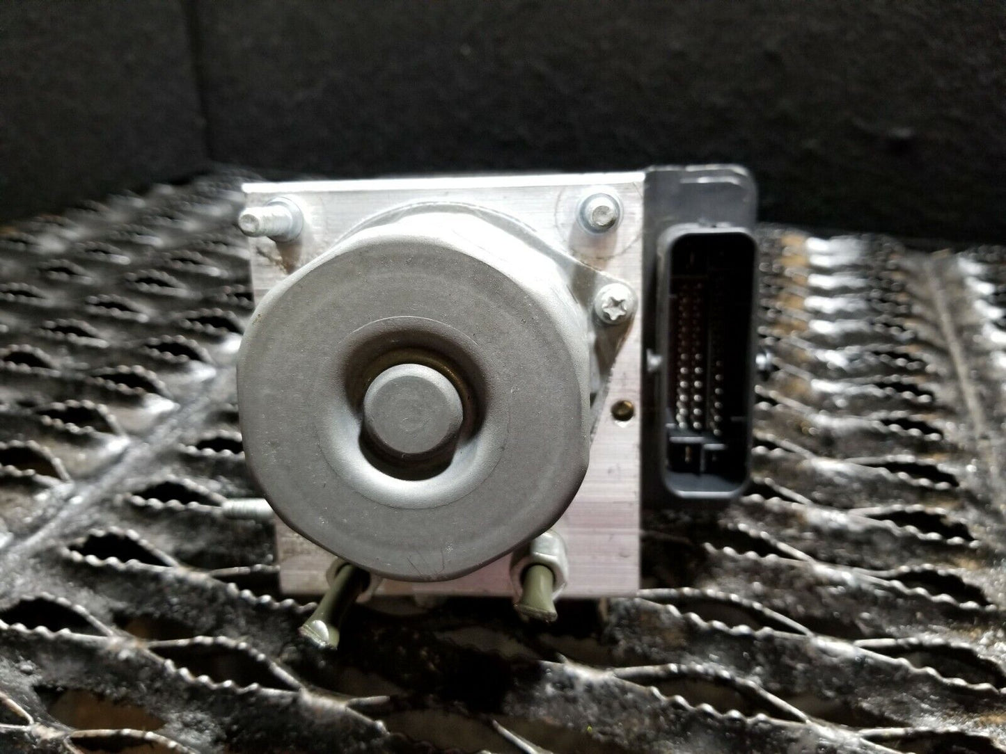 16 17 18 Nissan Sentra ABS Anti Lock Brake Pump OEM 40k