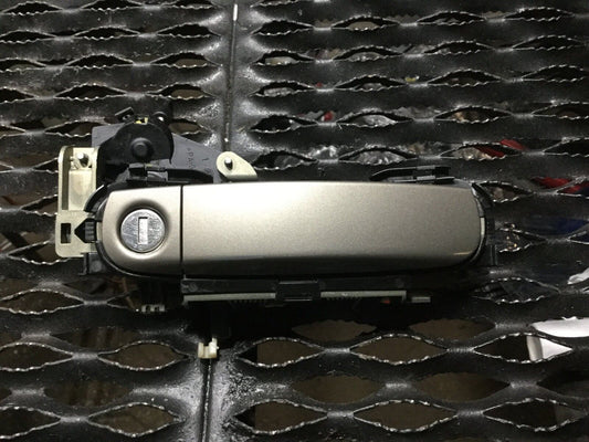 04 05 06 Audi A4 Front Left Driver Side Exterior Door Handle OEM