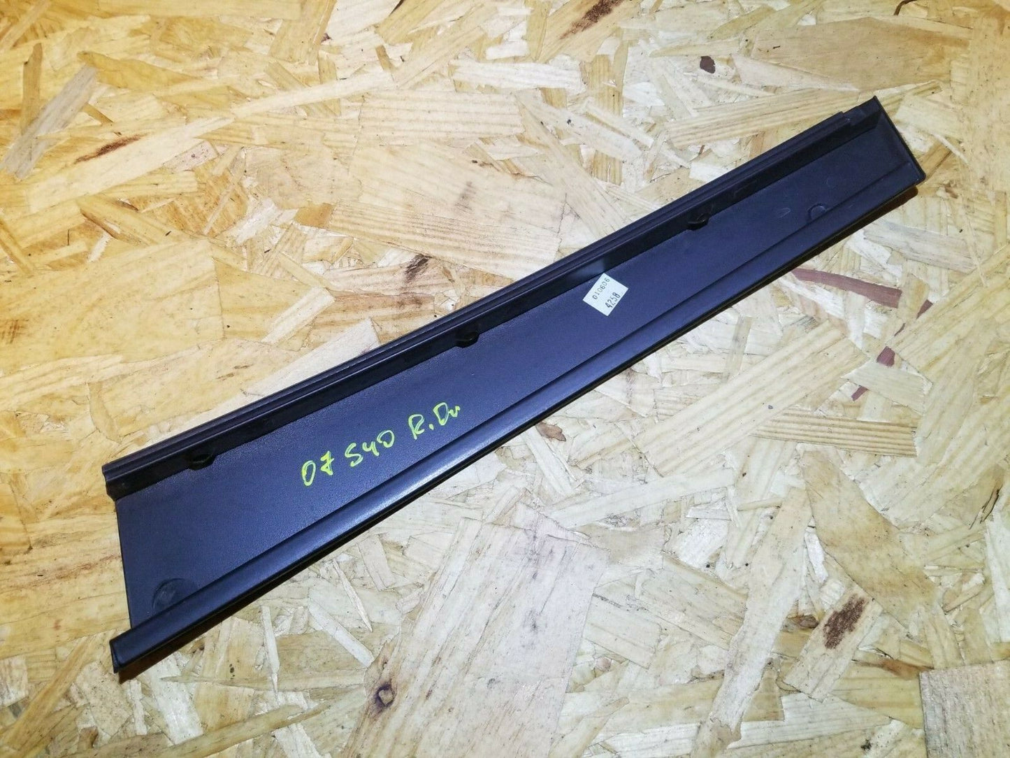 05 06 07 Volvo S40 Rear Left Driver Side Door B Pillar Molding Trim OEM