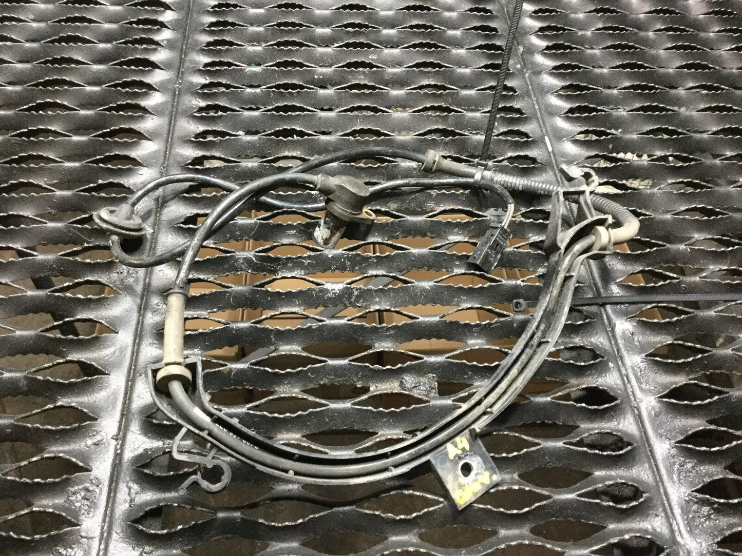 04 05 06 07 Audi A4 AWD Rear Right ABS Anti Lock Brake System Speed Sensor OEM