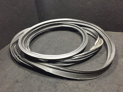 07 08 09 10 11 12 Nissan Versa Htchback Trunk Lid Weatherstrip Seal OEM D17