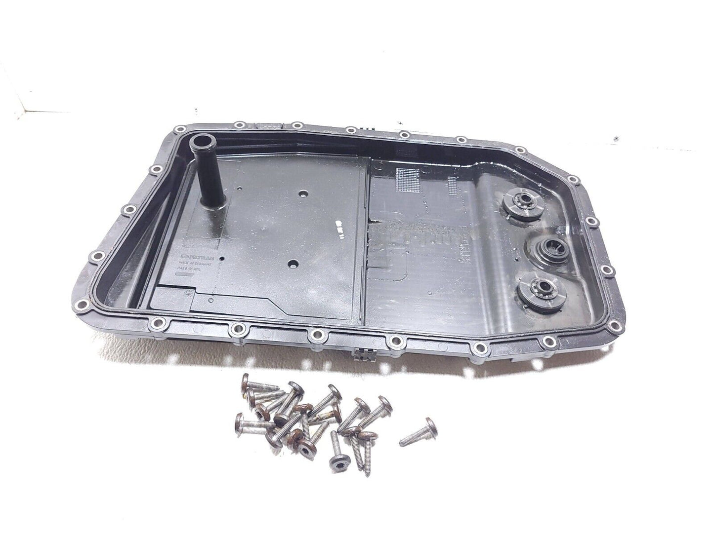 10 11 12 13 Jaguar XJ Auto Transmission Valve Body Oil Pan 6808575 OEM Zf