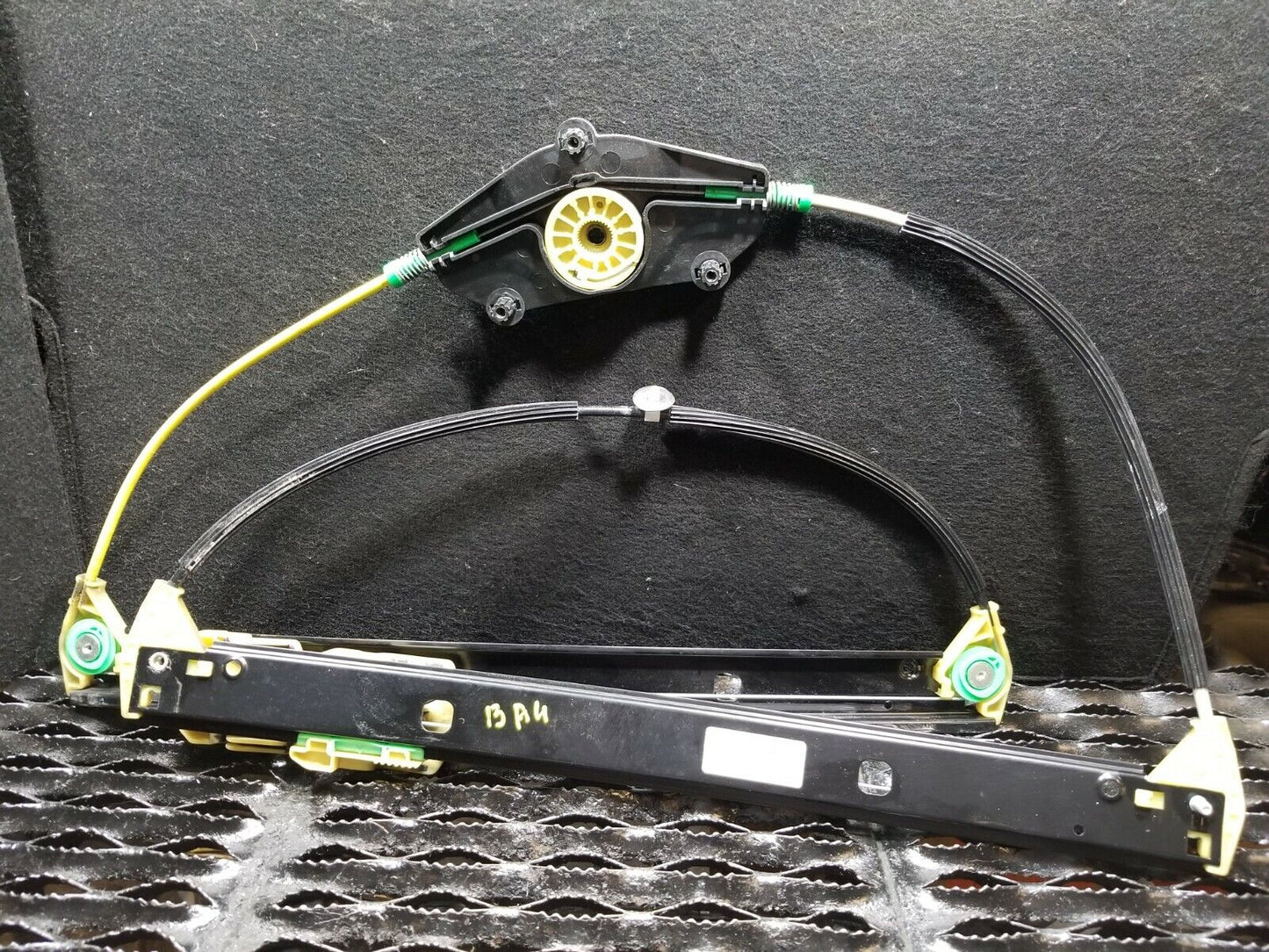 2013 2014 2015 2016 Audi A4 B8 Front Right Passenger Door Window Regulator OEM
