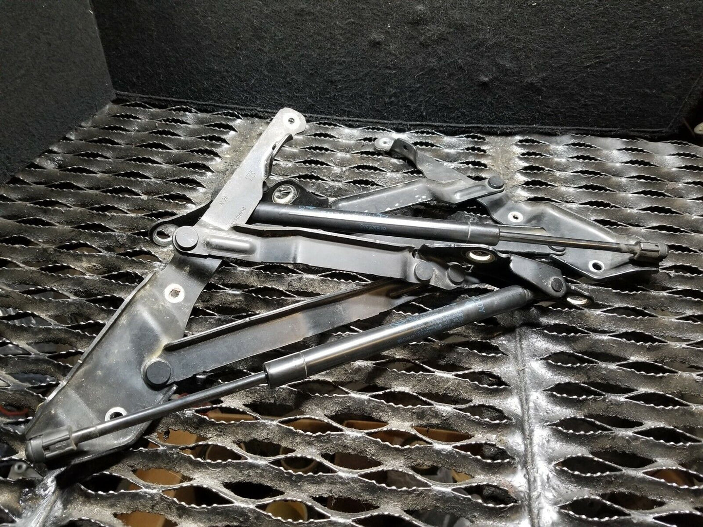 11 12 13 14 Dodge Avenger Trunk Lid Hinge W/ Shock Support Pair OEM