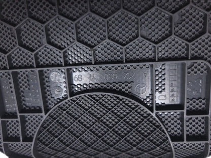 11 - 16 Mercedes E350 W212 Dash Center Speaker Cover Air Vent A2126801189 OEM