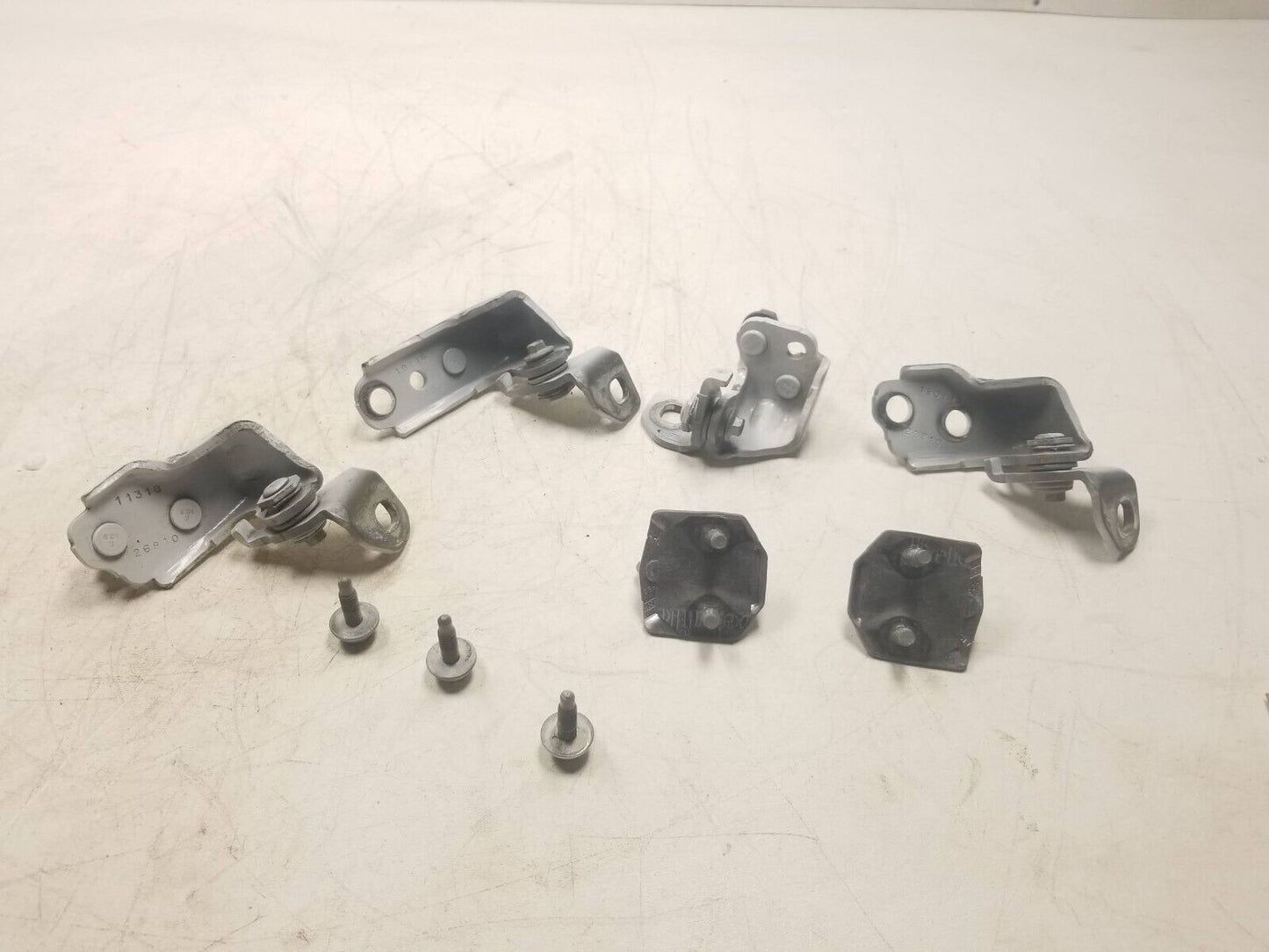 17 18 19 Ford Escape Door Hinge Front Rear Right Pass Side OEM **color Pnyw30**