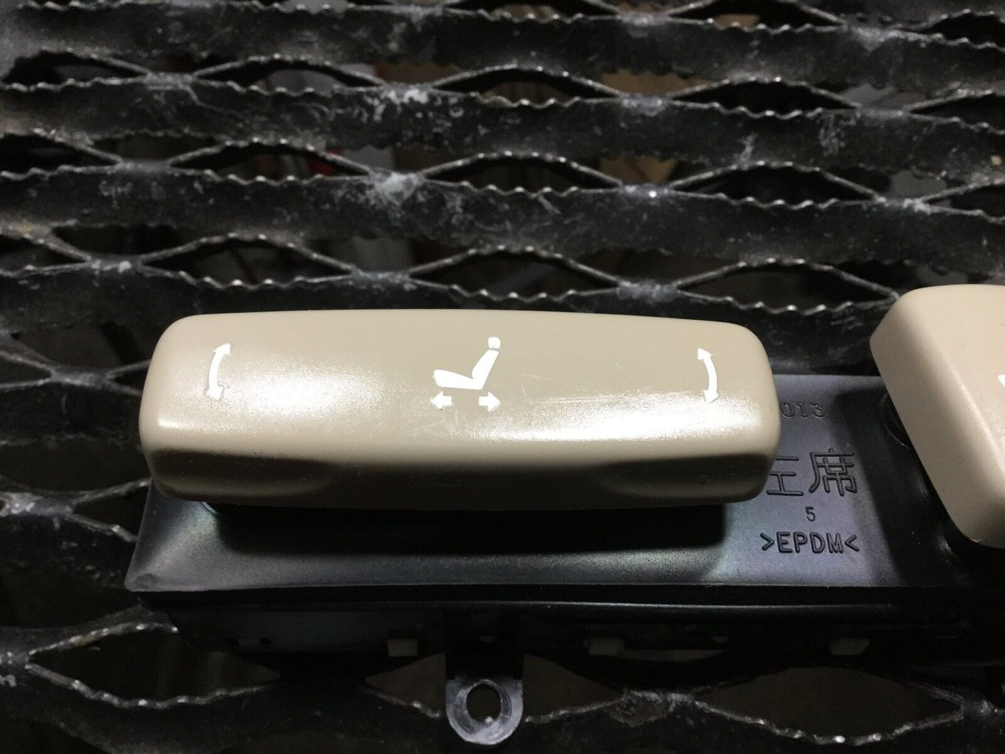 98 99 00 01 02 03 04 05 Lexus GS300 Front Left Driver Seat Switch Control OEM