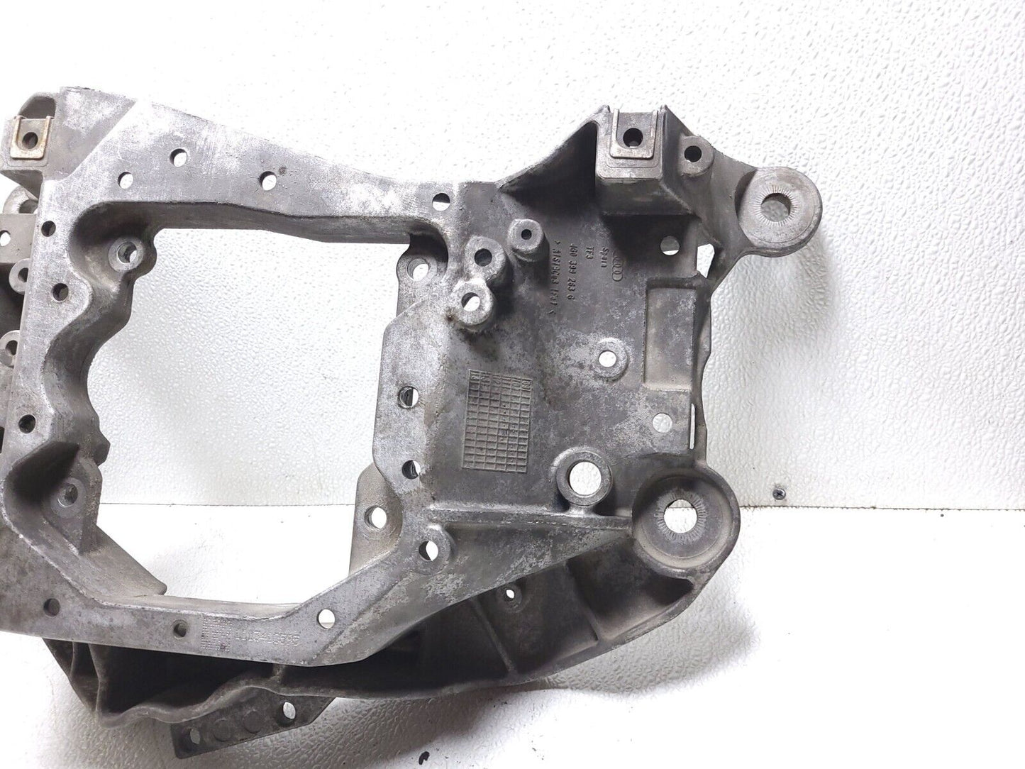 12 13 14 15 16 17 Audi A7 Automatic Transmission Crossmember Mount Bracket OEM