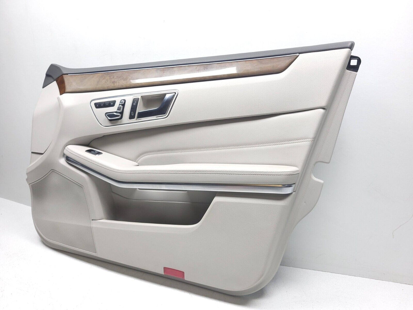2011 - 2015 Mercedes E350 W212 Front Door Trim Panel Right Passenger Side OEM