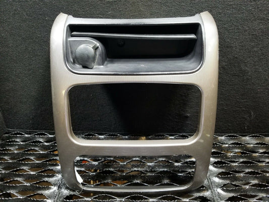 2005 06 2007 Jeep Liberty Center Dash Radio AC Climate Trim Bezel Panel OEM #96