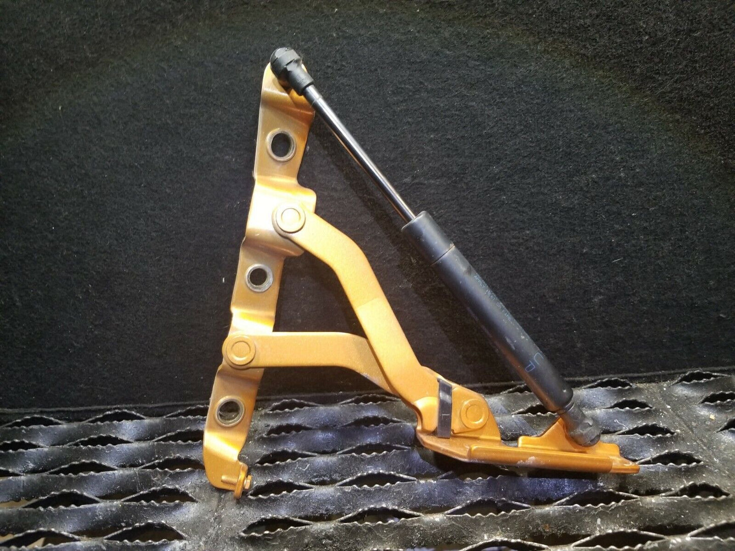 04 05 Nissan 350z Convertible Trunk Lid Hinge W/ Shock Strut (pair) OEM