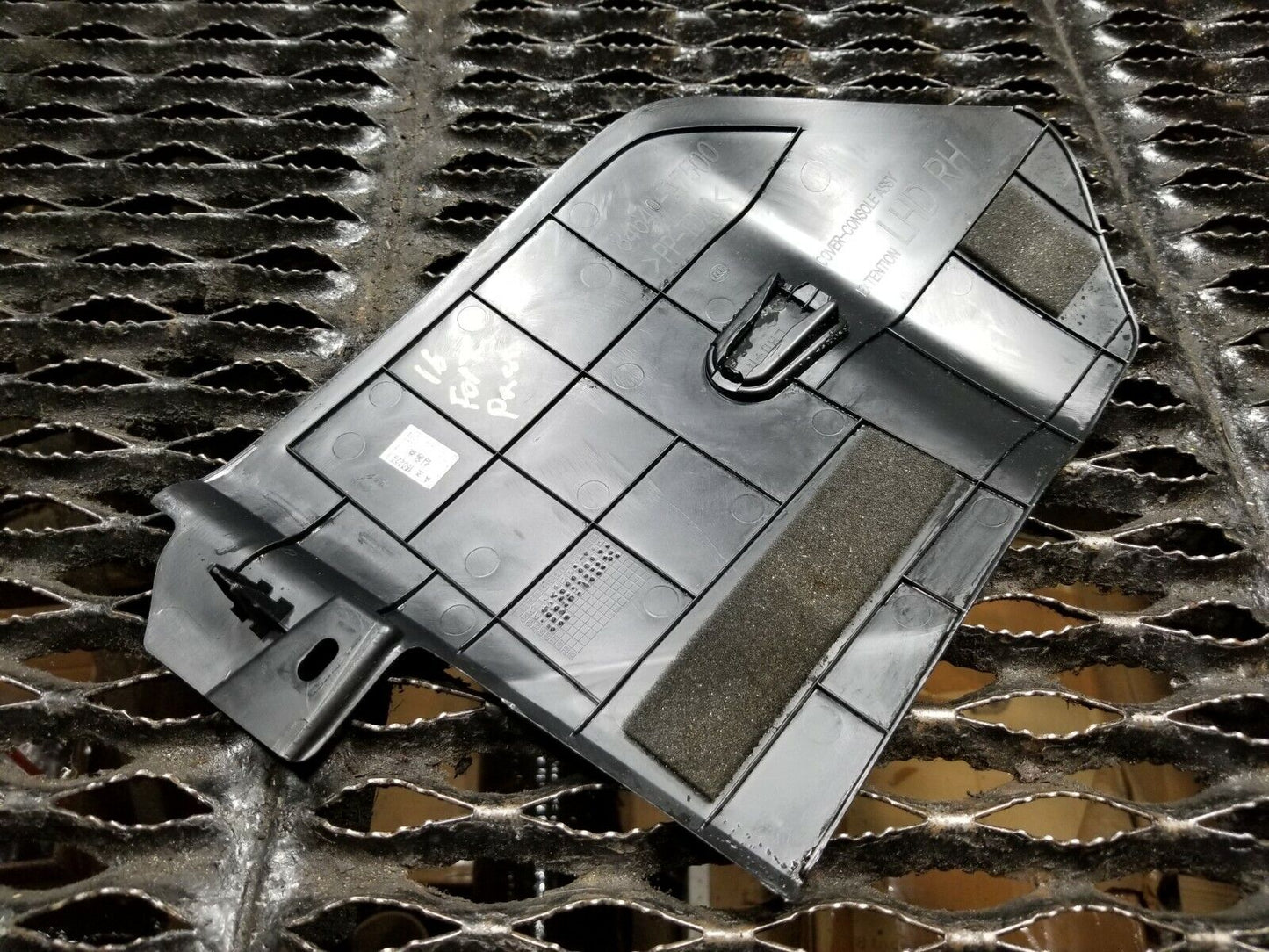 14 15 16 Kia Forte Center Console Right Passenger Side Panel Trim OEM 27k