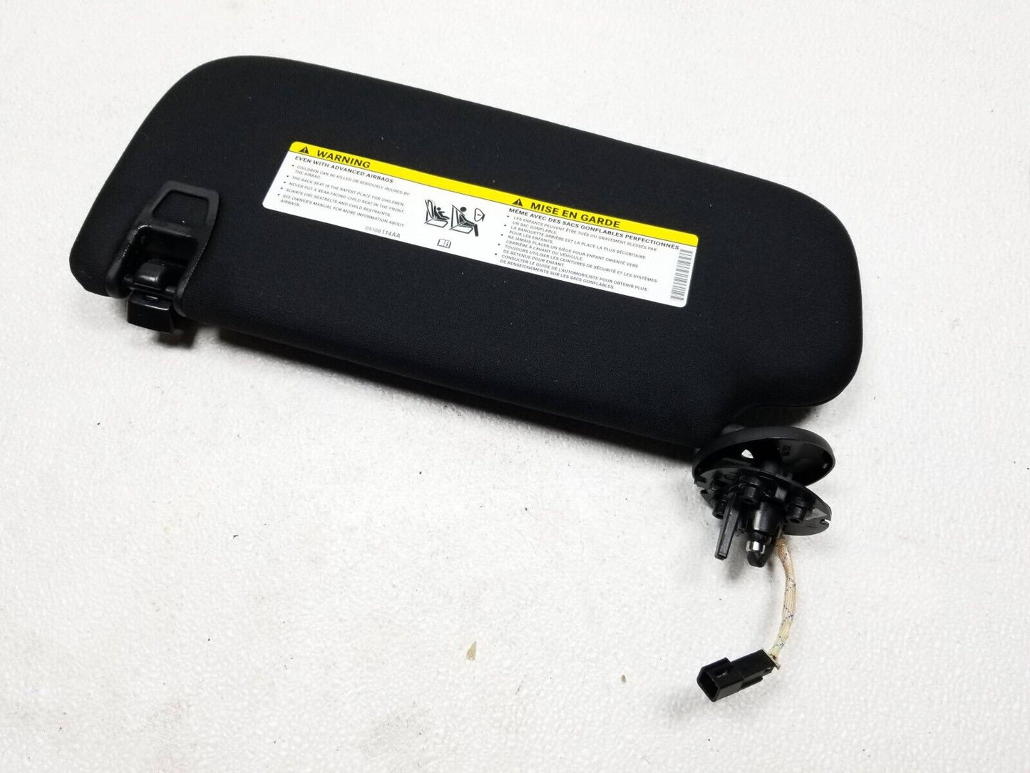 16 17 18 19 20 Dodge Durango Sun Visor Right Passenger Side OEM