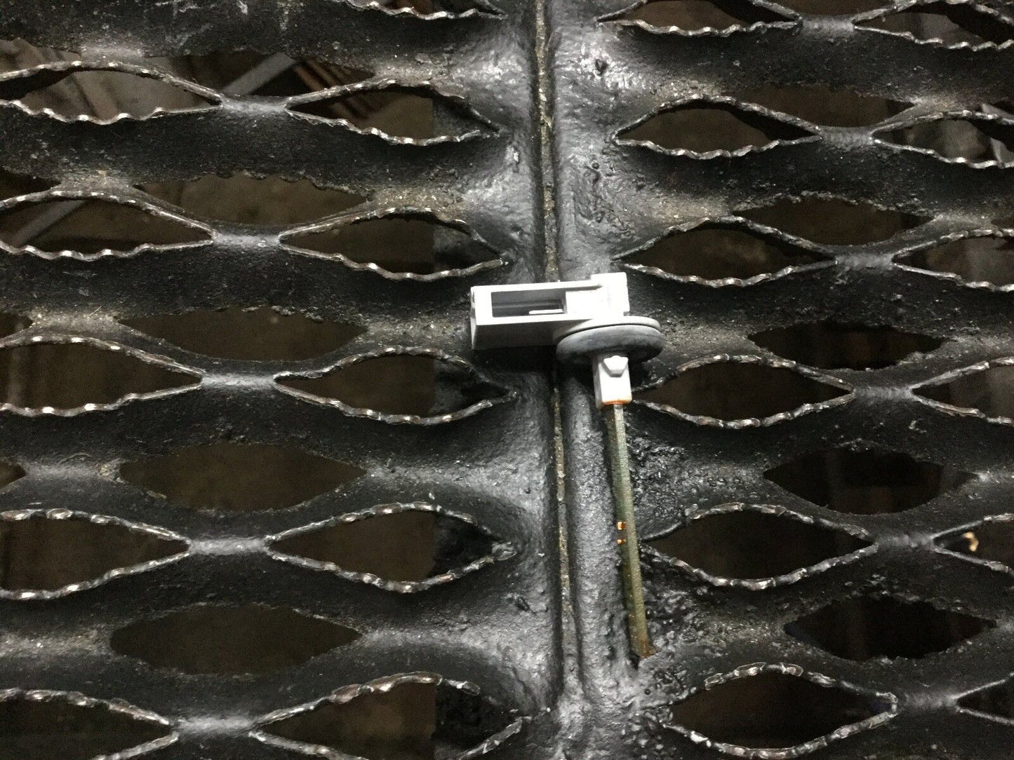 04 05 06 07 08 Audi A4 Air Climate Temperature Sensor OEM