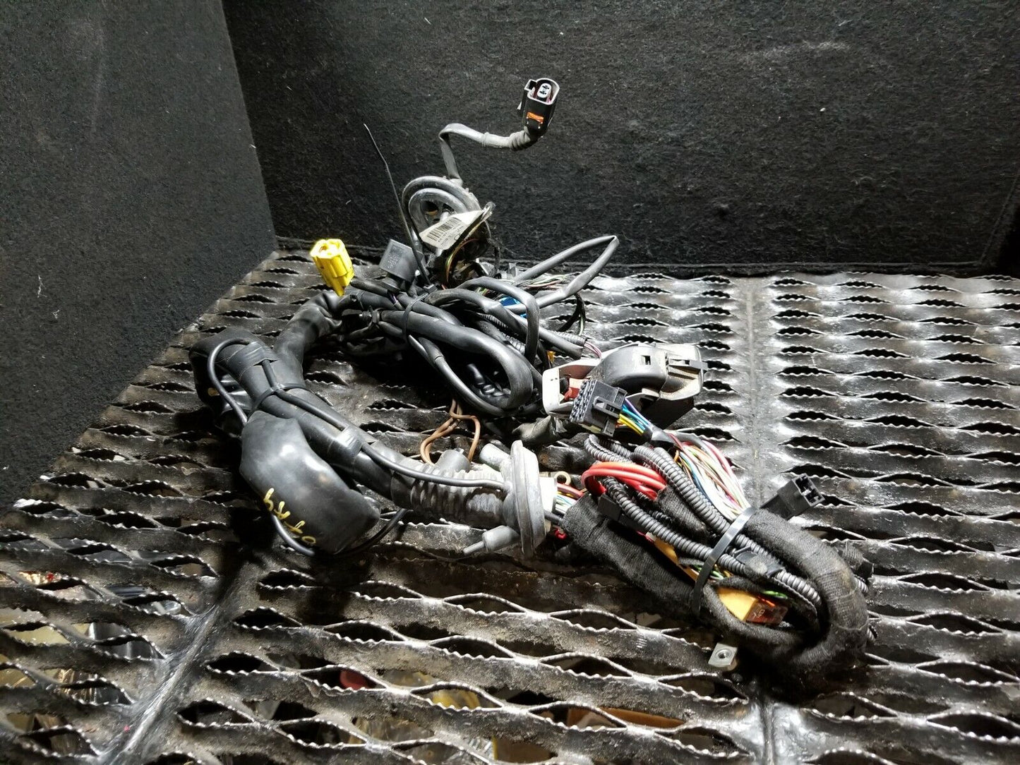 06 07 08 Audi A4  Windshield Wiper Wiring Harness OEM 85k Miles