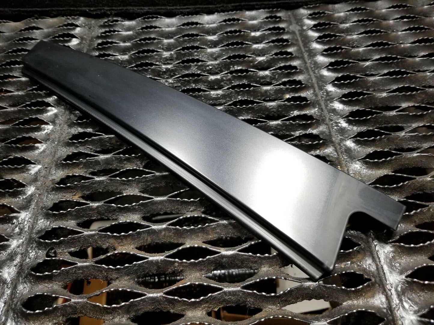 06 07 08 09 10 BMW 528i E60 Rear Left Driver Side Door B Pillar Trim Molding OEM