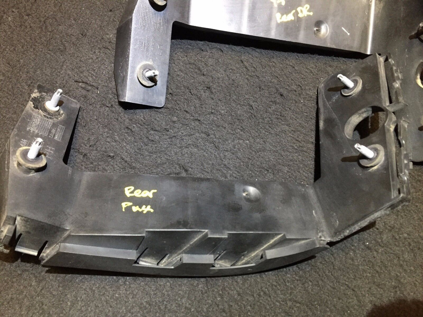 06 07 08 09 Saab 9-5 95 Rear Right & Left Bumper Bracket Pair OEM