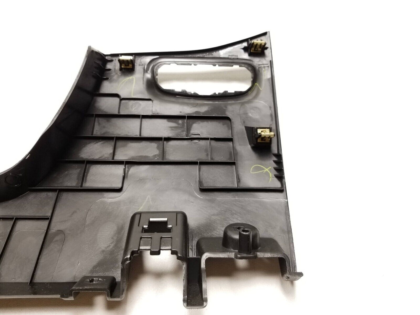 18 19 20 21 Chevrolet Equinox Dash Left Side Knee Bolster Lower Cover Panel OEM