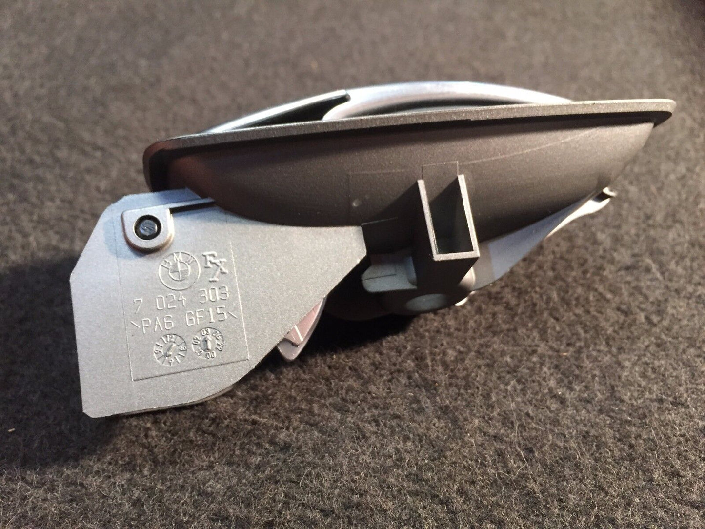 02 03 04 05 BMW 745i E65 Front Left Driver Interior Door Handle OEM 7024303