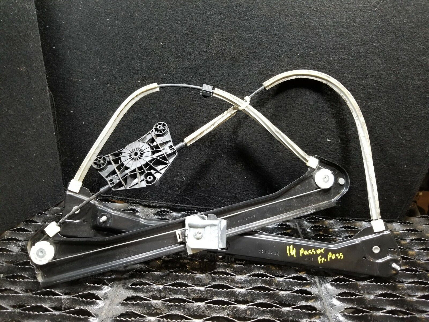 10 11 12 13 14 VW Passat Front Right Pass Window Regulator OEM 41k