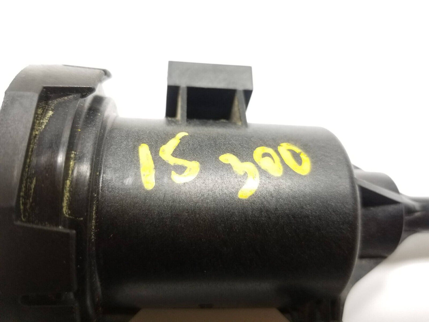 15 16 17 18 19 Chrysler 300 3.6l Fuel Vapor Purge Valve 04891738aa OEM