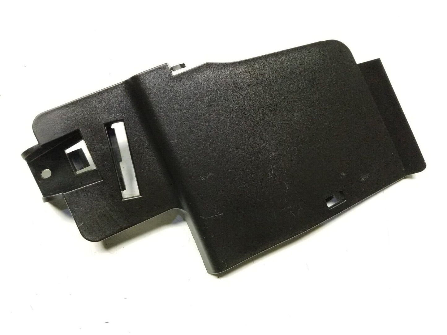 2013 - 2018 Cadillac Ats Under Dash Cover Passenger Side Right 22745588 OEM