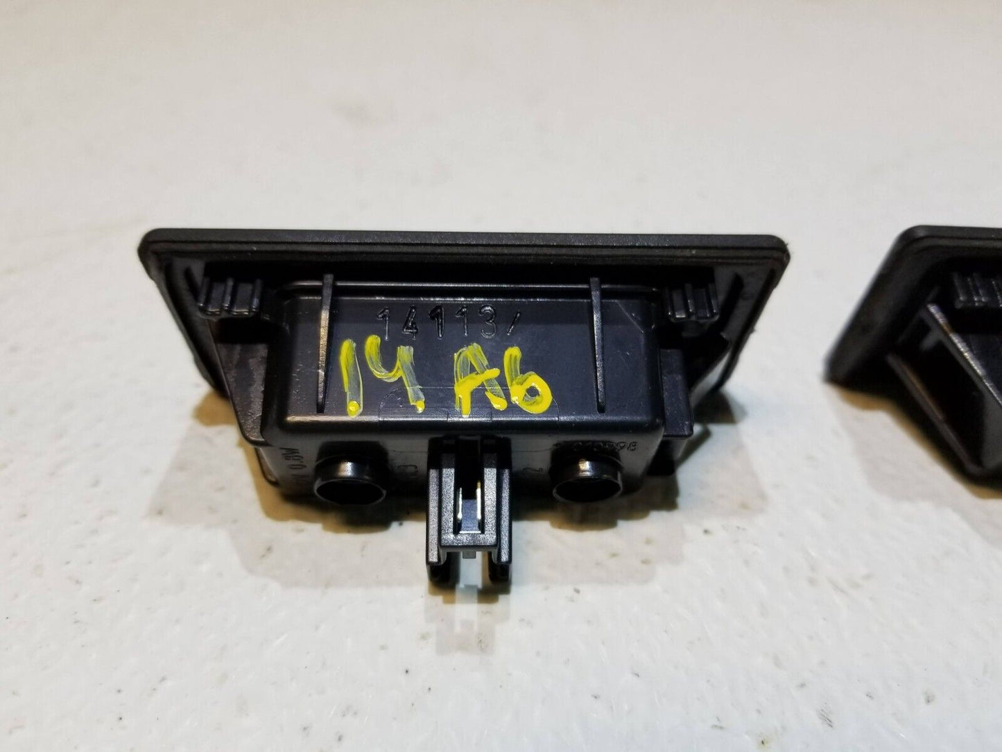 12 13 14 15 Audi A6 Trunk  License Light Lamp Left & Right 2pcs OEM