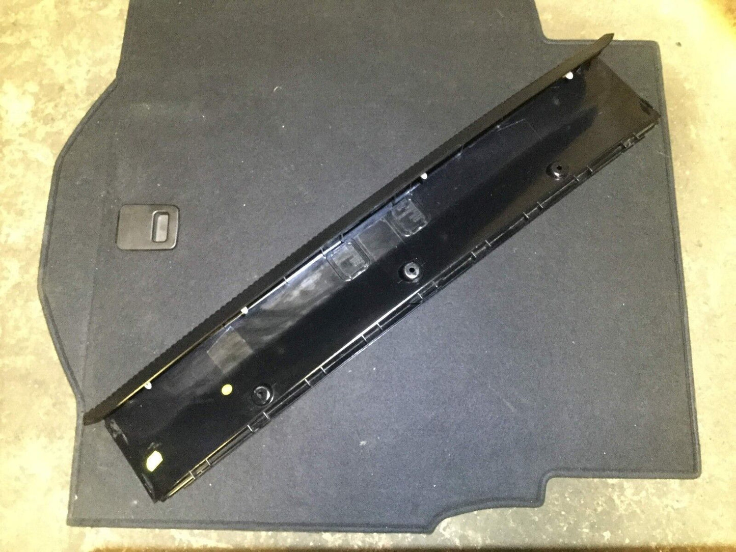 04 05 06 07 08 09 Audi A8 D3 Rear Trunk Lock Latch Cover OEM