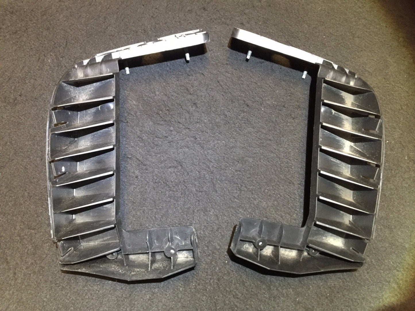 06 07 08 09 Saab 9-5 95 Rear Right & Left Bumper Bracket Pair OEM
