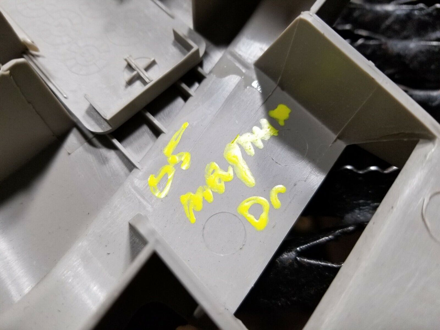 05 06 07 Dodge Magnum Left Driver Side B Pillar Upper Trim Cover OEM