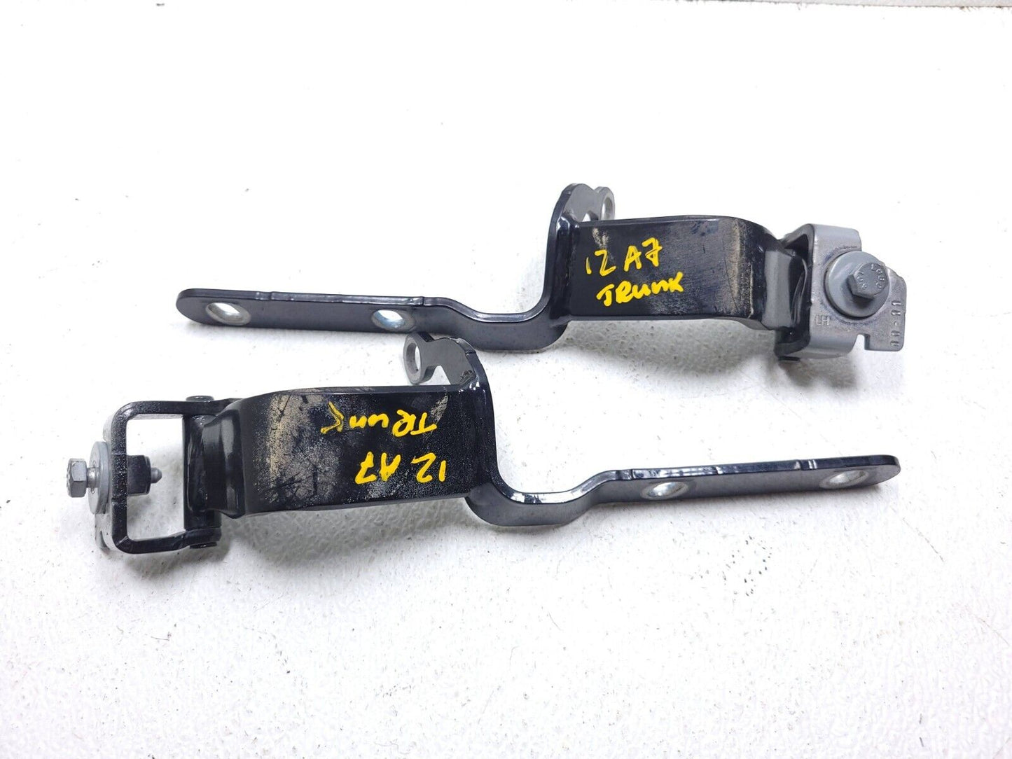 12 13 14 15 16 17 Audi A7 Trunk Lid Hinge Pair OEM