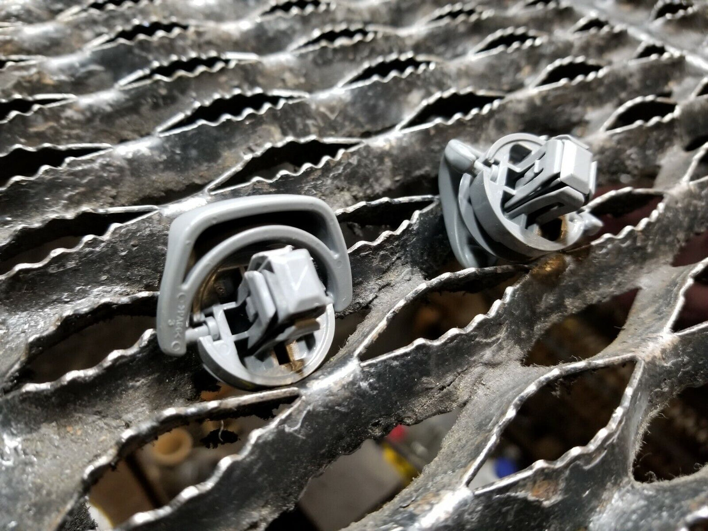 05 06 07 08 Acura Rl Trunk Net Bag Clip Cat Hook Holder 2pcs OEM