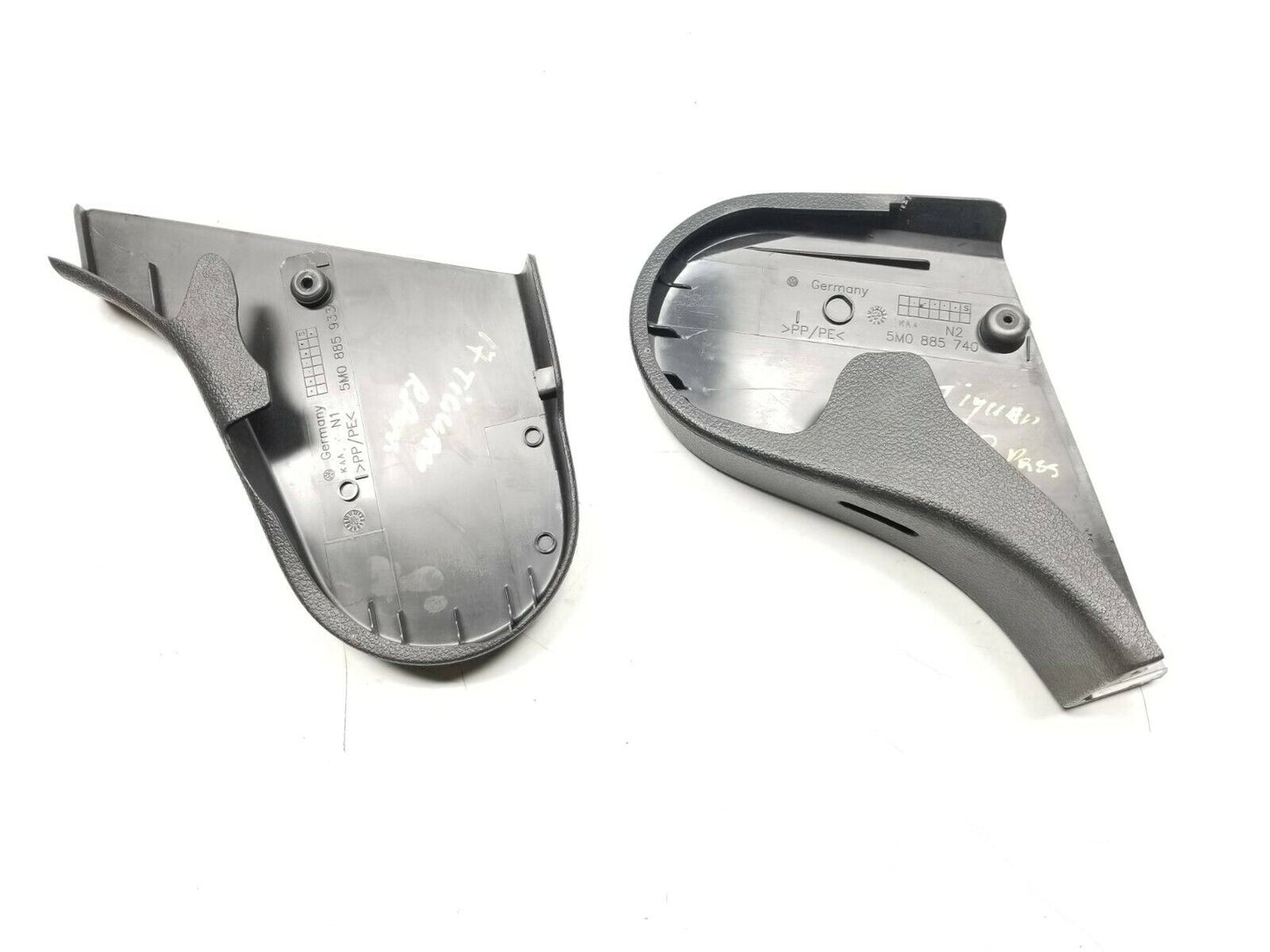09 11 12 13 14 15 16 17 VW Tiguan Rear Seat Side Cap Trim Right Pass OEM