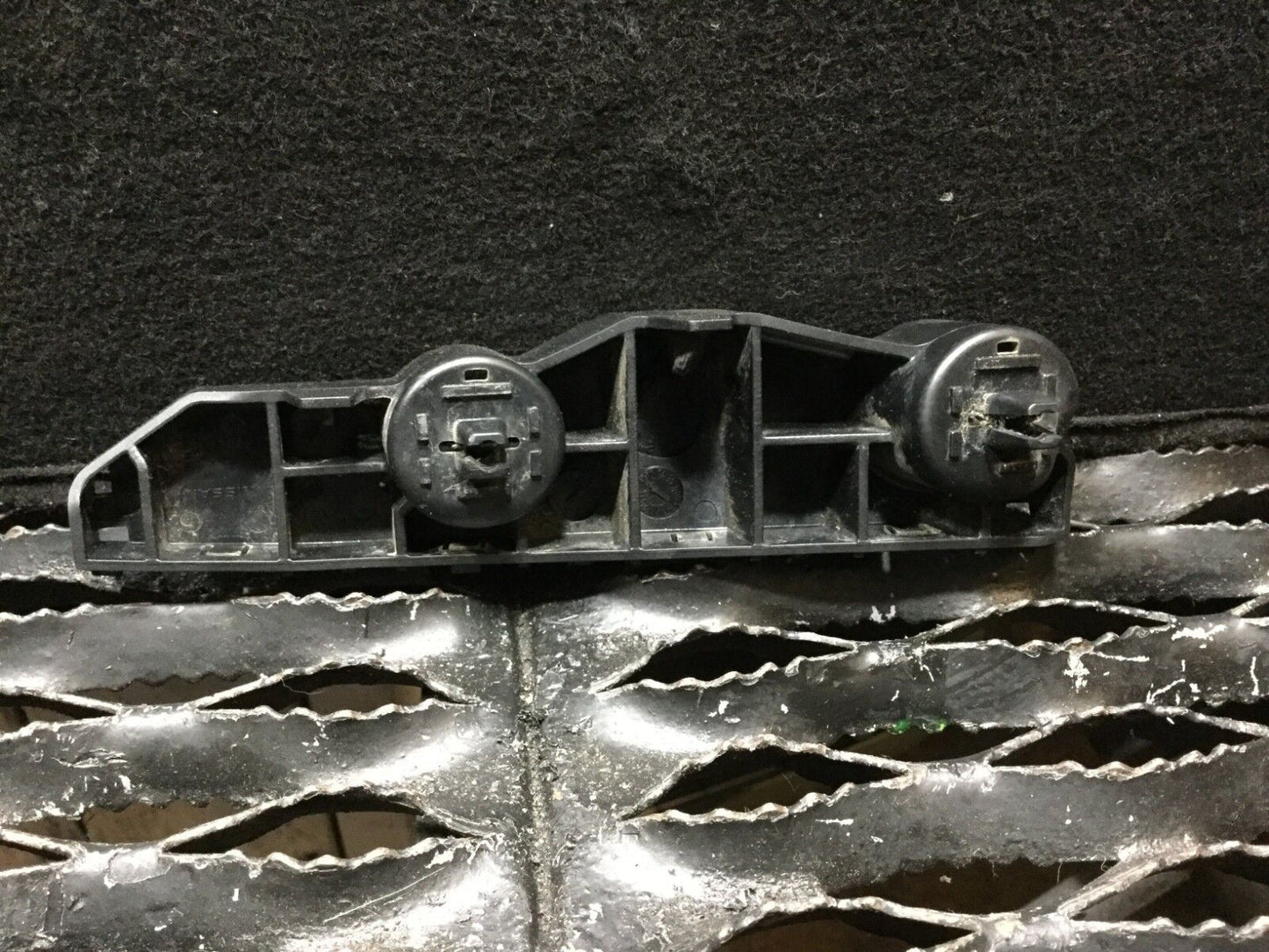 13 14 15 16 Nissan Sentra Front Right Passenger Rh Bumper Bracket  OEM