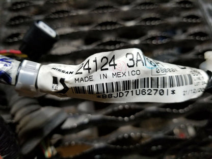 13 14 15 16 Nissan Versa Sdn Front Right Pass Door Wire Harness OEM