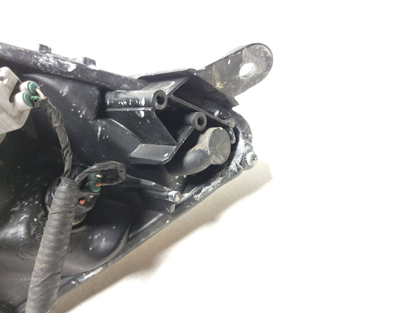 04 - 09 Toyota Prius Headlight Right Passenger Side OEM