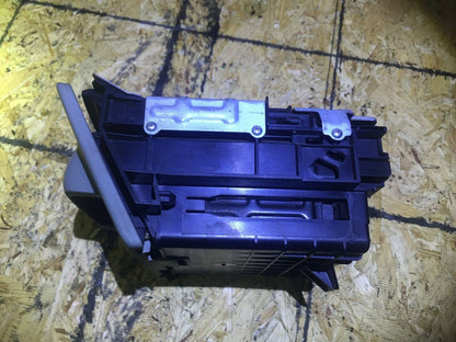 08 09 10 Honda Odyssey Front Center Console Cup Holder Storage  OEM D43