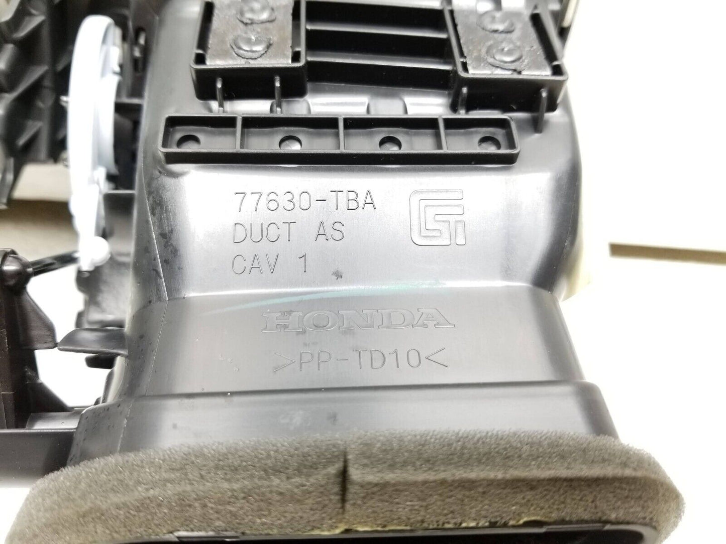 16 17 18 19 20 Honda Civic Sedan Passenger Side Dashboard Air Vent OEM